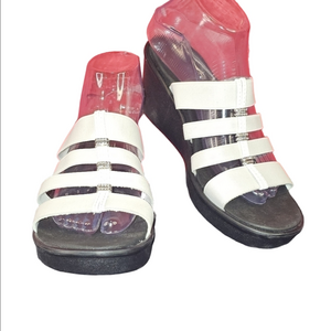 Skechers Rumblers White Stretch Memory Foam Wedge Sandals Slides Womens Size 9